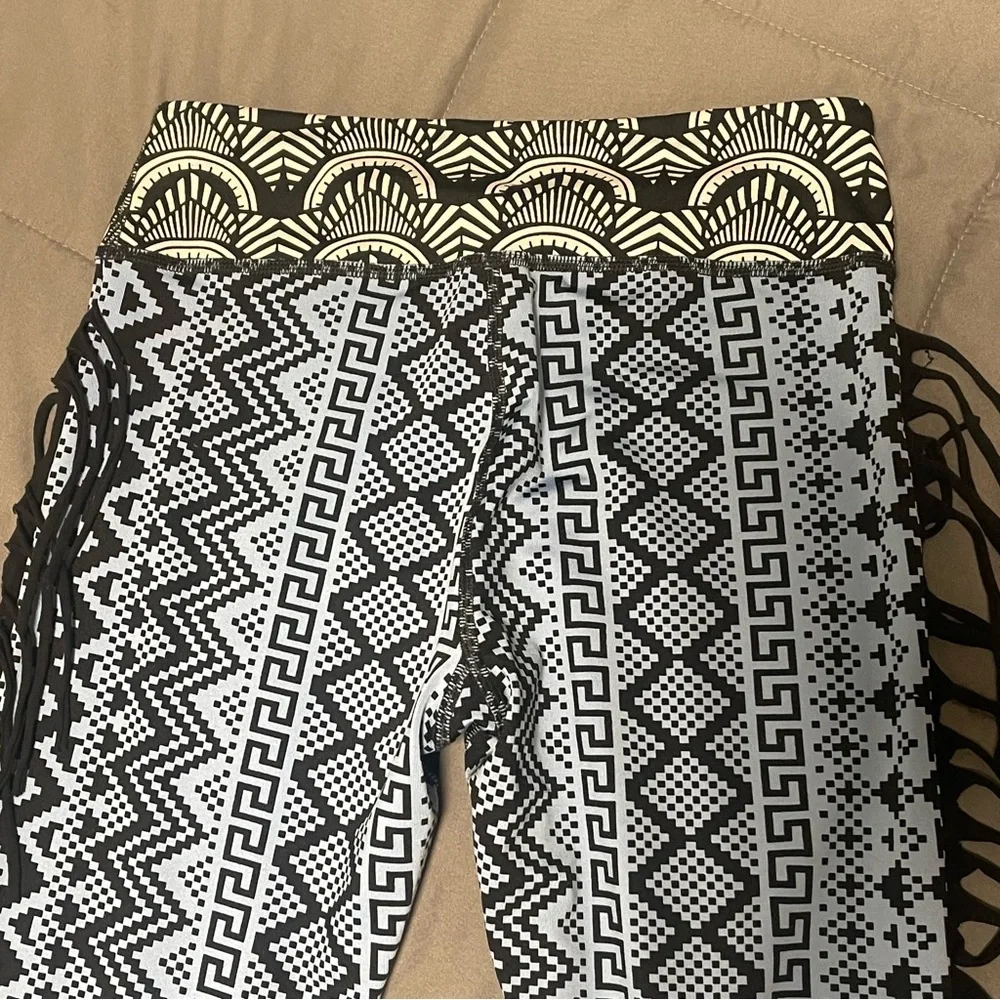 Zumba Fitness Instructor Geometric Leggings - Picture 6 of 9